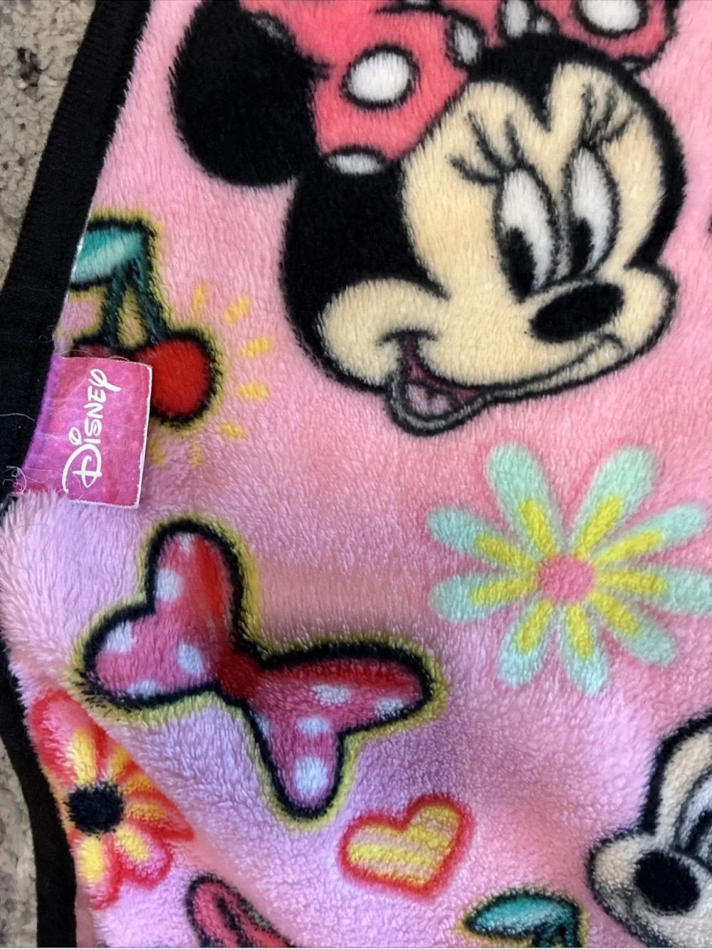 Disney Pink Minnie Mouse Patterned Plush Throw